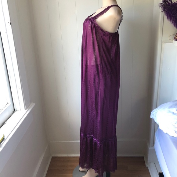 Vintage Plum Nightgown - Picture 3 of 8